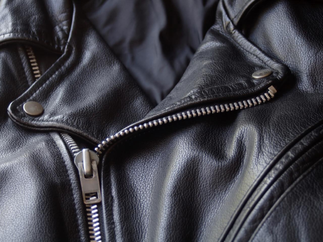 How to maintain and clean your leathers