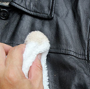 Leather Restoration - Conditioning